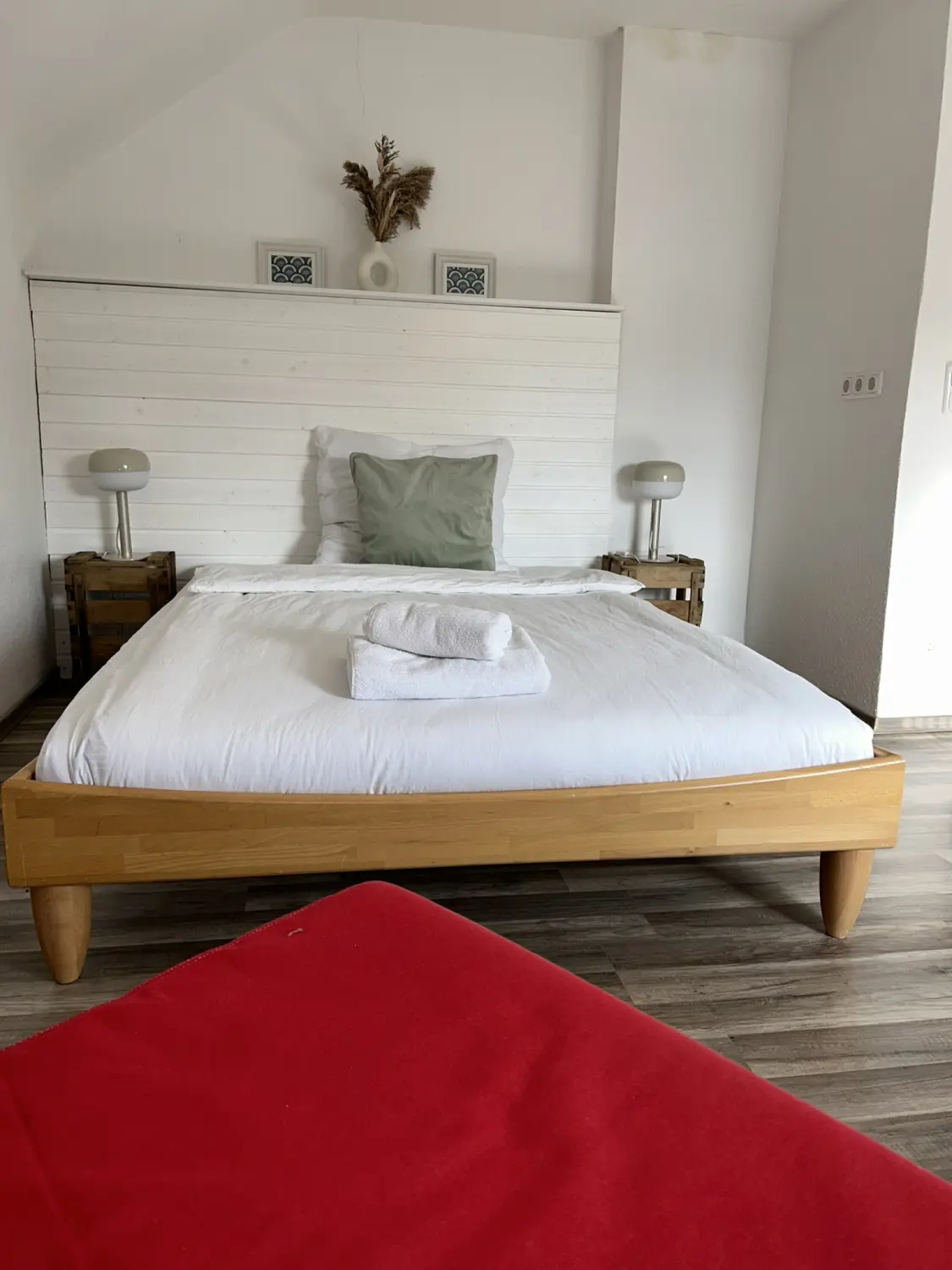 Ferienwohnung Schütz - Schlafzimmer mit Bett 